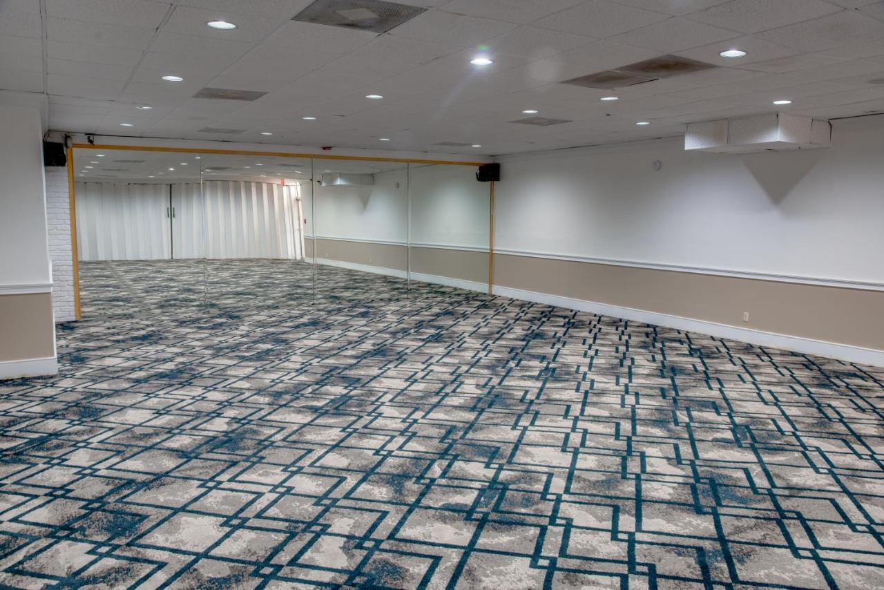 Days Inn By Wyndham St. Petersburg / Tampa Bay Area Pinellas Park Esterno foto